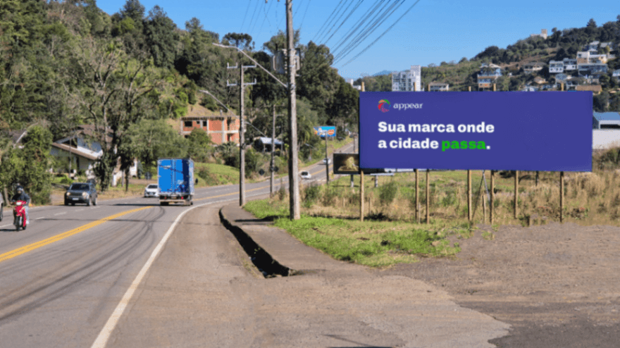 T18 - SC 355, sentido Centro - ao lado do Restaurante Rota 355